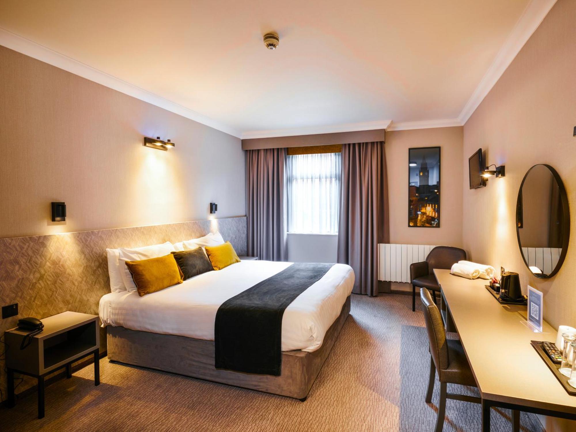 The Royal Toby Hotel Rochdale Eksteriør billede