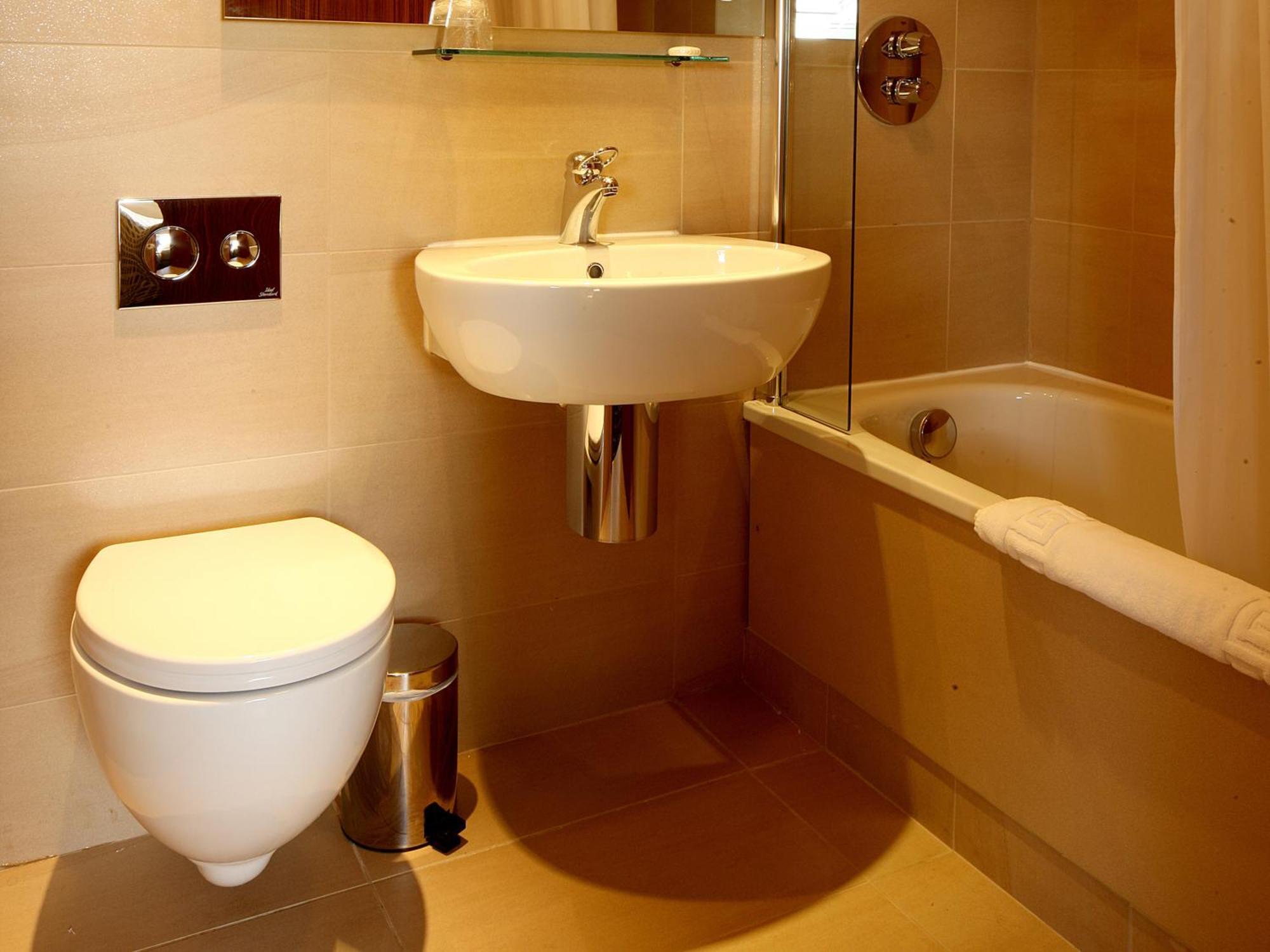 The Royal Toby Hotel Rochdale Eksteriør billede